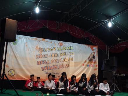 Penampilan Generasi Muda Bakal Dukuh dalam Festival Sholawat Desa Argodadi